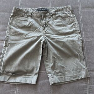 Calvin Klein Shorts Womens 12 Green Bermuda Flap Pockets Stretch Casual
